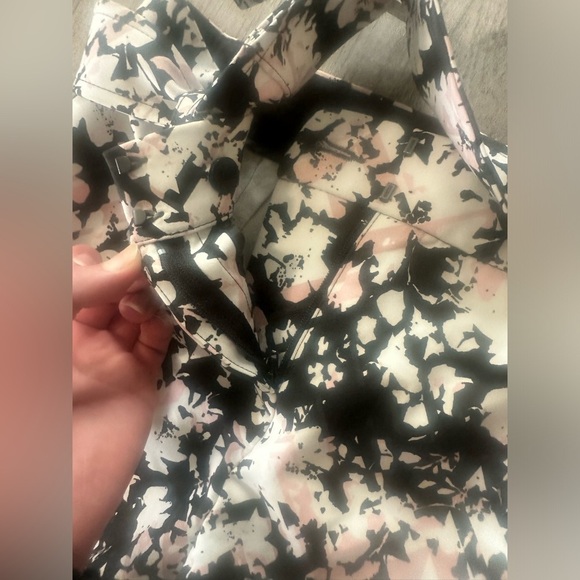 Express Black White and Pink Belted High Rise Shortie Size 00 - Picture 5 of 9